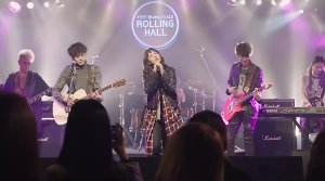 One Step - Film Screenshot 10