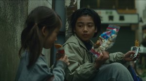 Shoplifters - Film Screenshot 6