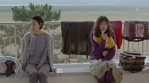 Sisters on the Road - Film Screenshot 10