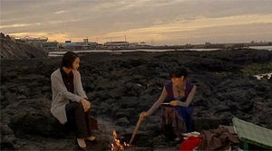 Sisters on the Road - Film Screenshot 3