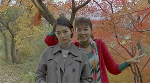 Sisters on the Road - Film Screenshot 6