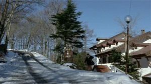 The Hovering Blade - Film Screenshot 6