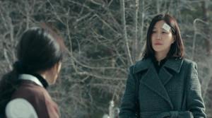 The Woman in the White Car - Film Screenshot 9